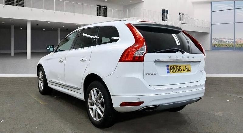 Used Volvo XC60 SE Lux 2016 White SUV