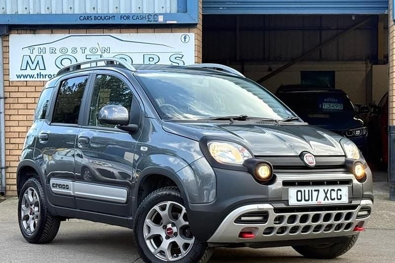 Used Fiat Panda Cross Cross 90 HP (66 kW) 2017 Grey Hatchback
