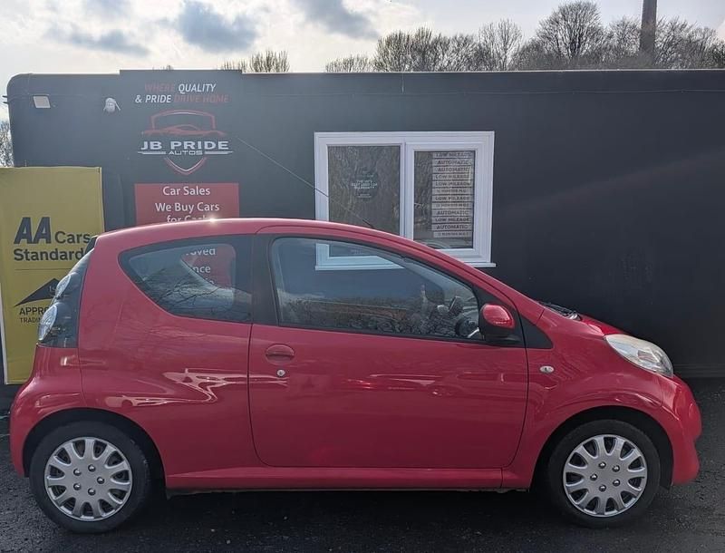 Used Citroën C1 VTR Sport 68 HP (50 kW) 2010 Red Hatchback