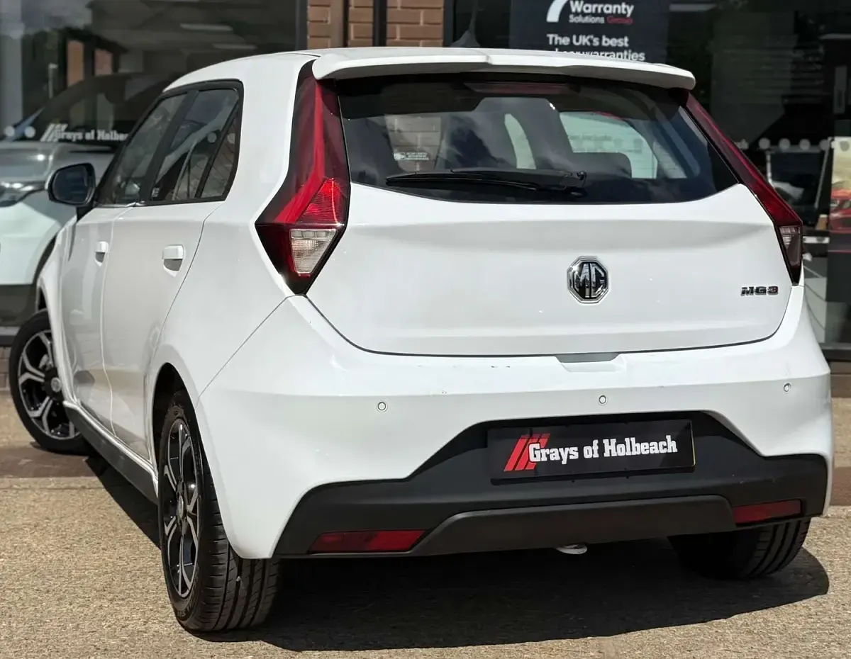 Used MG MG3 Excite 106 HP (77 kW) 2019 White Hatchback