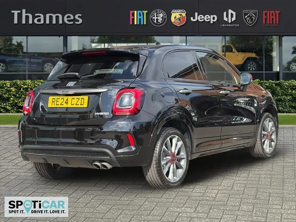 Usado Fiat 500X Red 128 HP (94 kW) 2024 Preto SUV