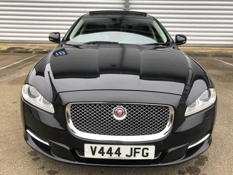 Used Jaguar XJ Portfolio 275 HP (202 kW) 2014 Black Sedan