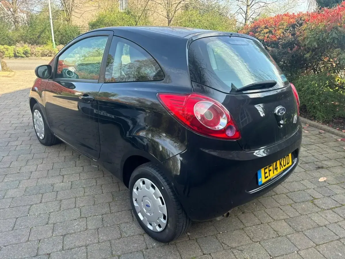 Used Ford Ka 69 HP (50 kW) 2014 Black Hatchback