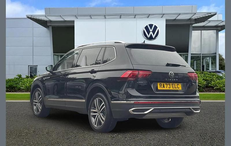 Used VW Tiguan Allspace Elegance 190 HP (139 kW) 2023 Black SUV