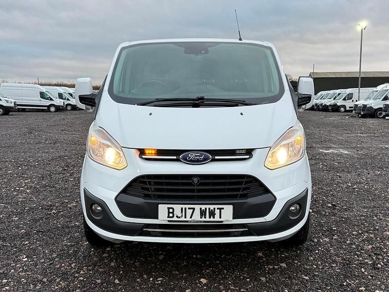 Used Ford Transit Custom Limited 130 HP (95 kW) 2017 White Van