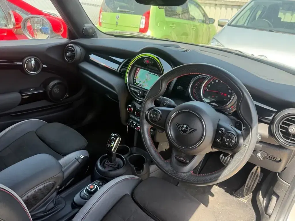 Used Mini John Cooper Works Hatch 231 HP (169 kW) 2020 Silver Hatchback