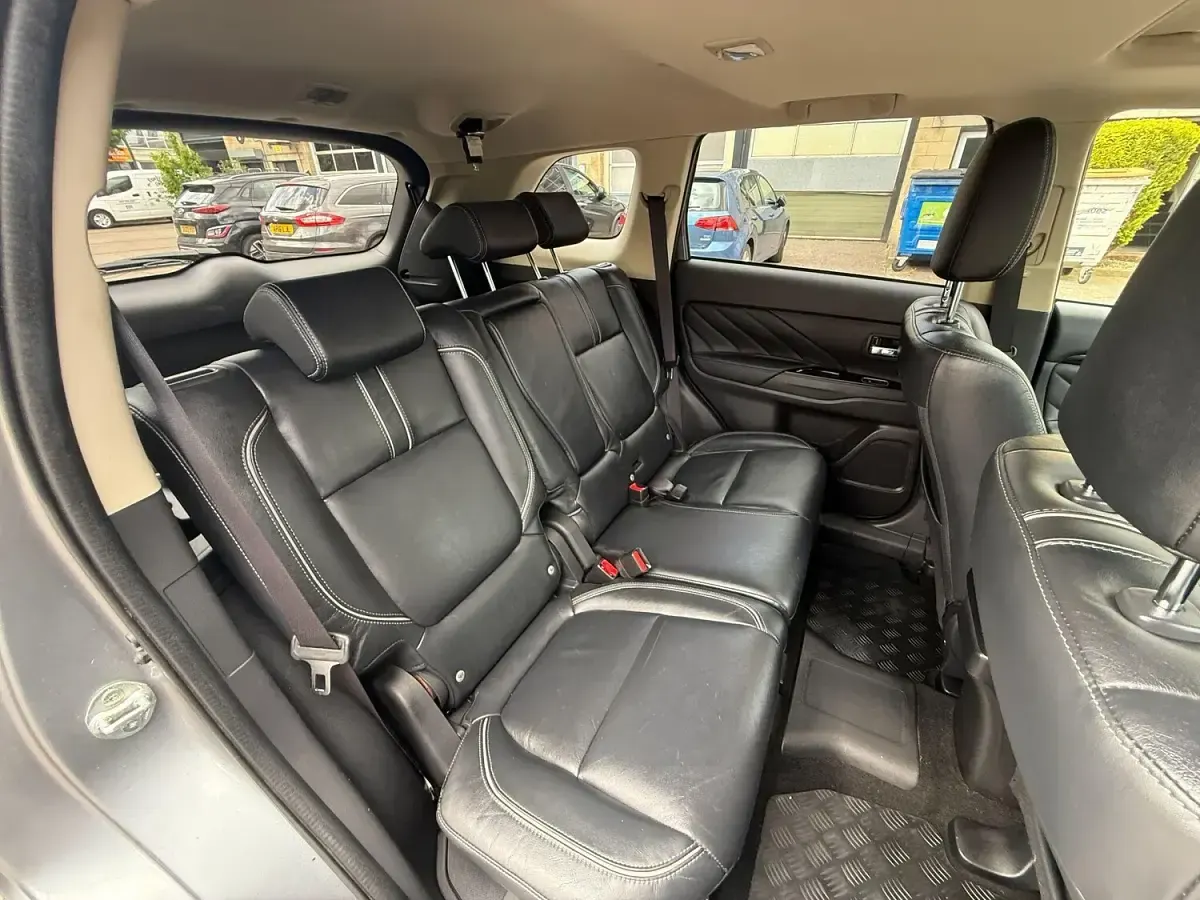 Used Mitsubishi Outlander P-HEV 2017 Grey Estate