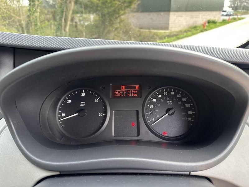 Used Nissan Primastar 2012 Black MPV