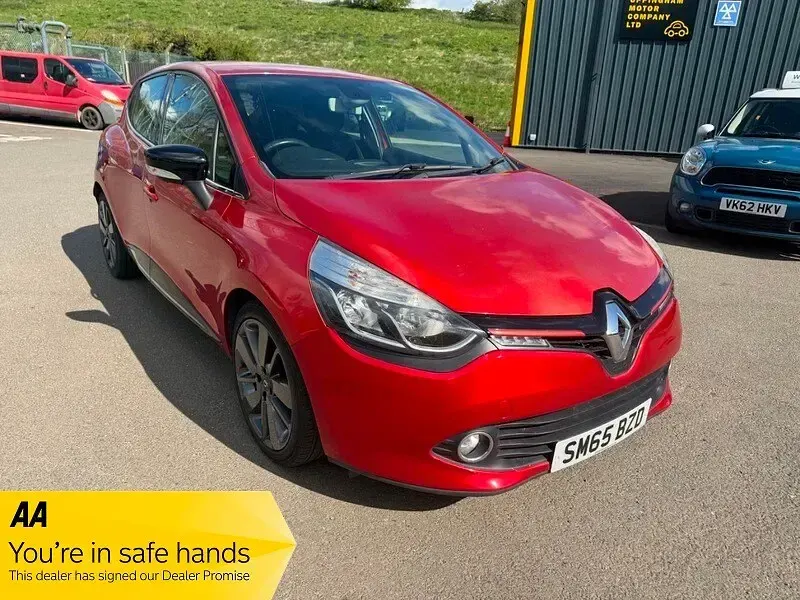 Used Renault Clio IV Dynamique 90 HP (66 kW) 2015 Red Hatchback