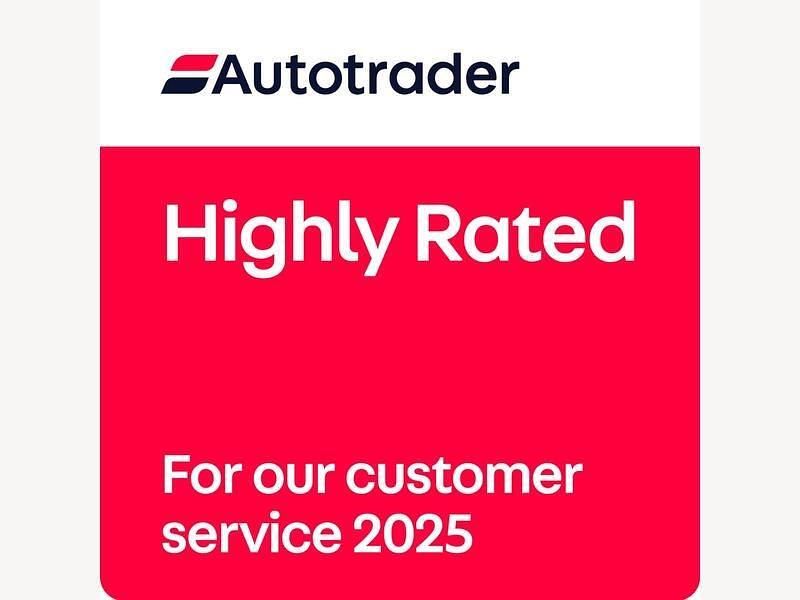 Used Nissan Micra N-Connecta 90 HP (66 kW) 2017 White Hatchback