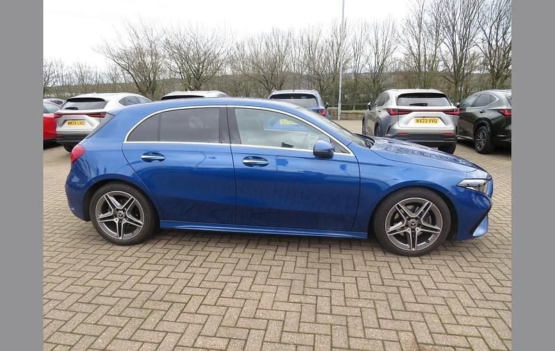 Used Mercedes A180 Executive 134 HP (98 kW) 2024 Blue Hatchback