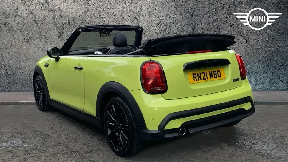 Used Mini Cooper Cabriolet Exclusive 134 HP (98 kW) 2021 Yellow Cabriolet