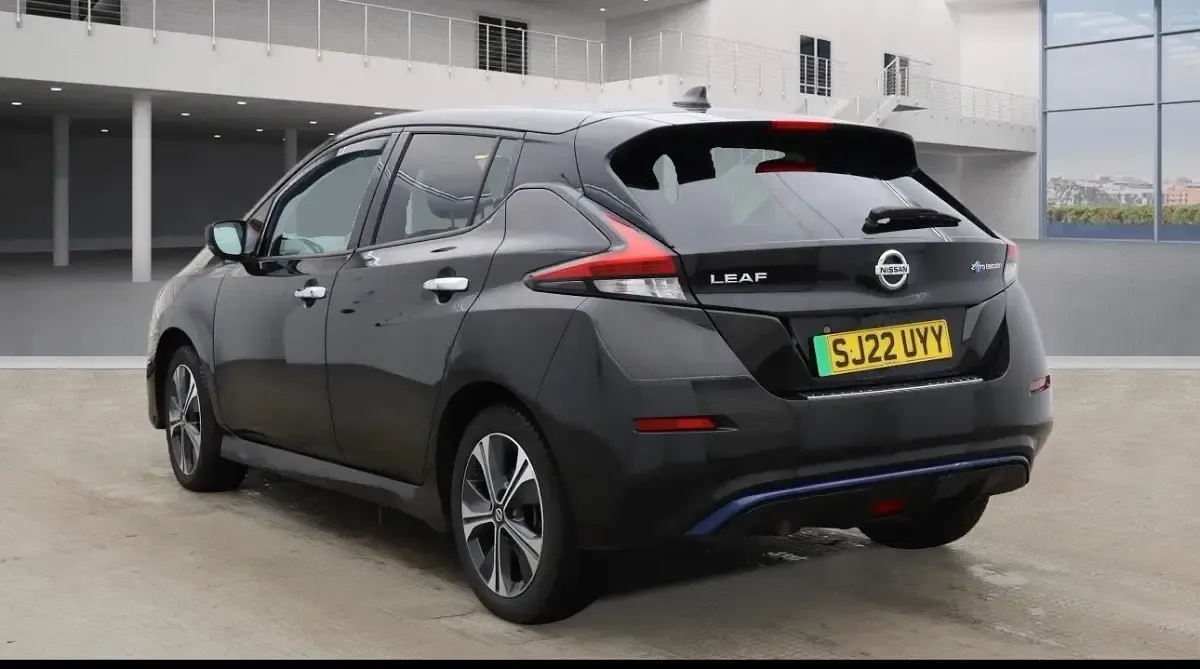 Second-hand Nissan Leaf Tekna 160 kW (218 CP) 2022 Negru Hatchback