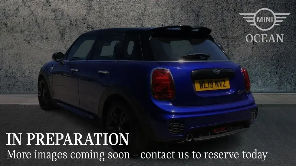 Usado Mini Cooper Hatch 134 CV (98 kW) 2019 Azul Utilitario