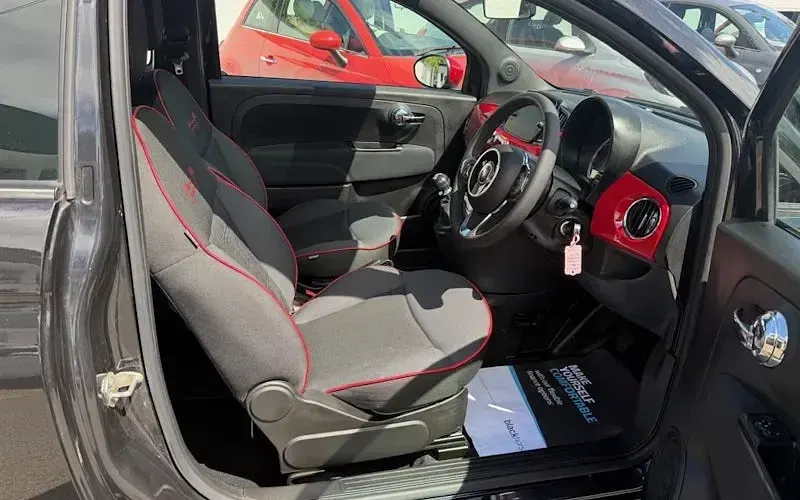 Used Fiat 500 Red 69 HP (50 kW) 2022 Crossover black with red detail Hatchback
