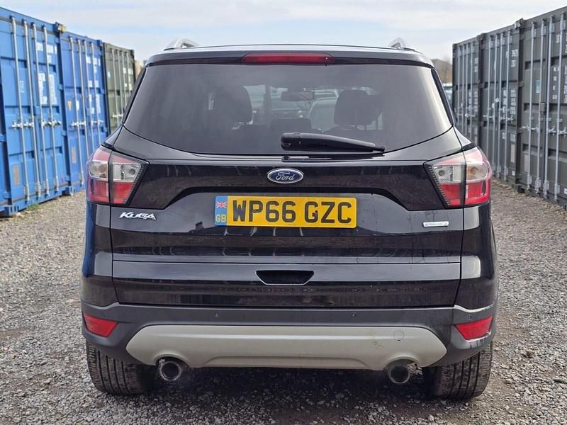 Used Ford Kuga Titanium 182 HP (133 kW) 2016 Black SUV