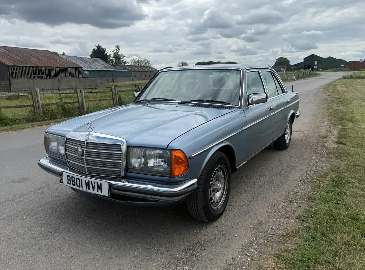 Used Mercedes 280 1985 Blue