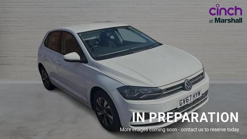 Used VW Polo SE 65 HP (47 kW) 2018 Pure white Hatchback