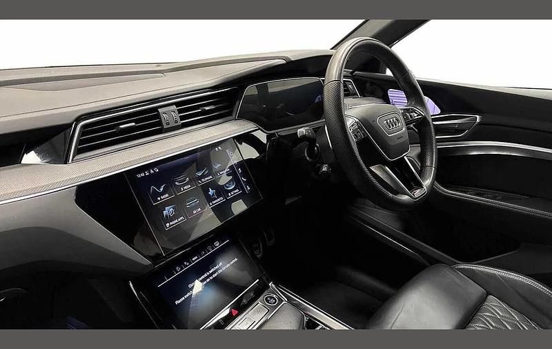 Used Audi Q8 e-tron Comfort 250 kW (340 HP) 2023 Black SUV