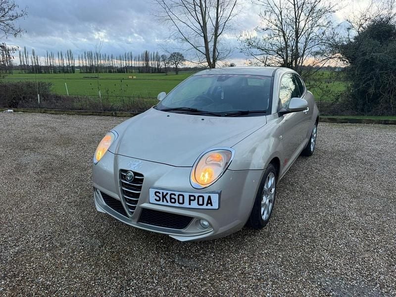 Used Alfa Romeo MiTo Lusso 2010 White Hatchback