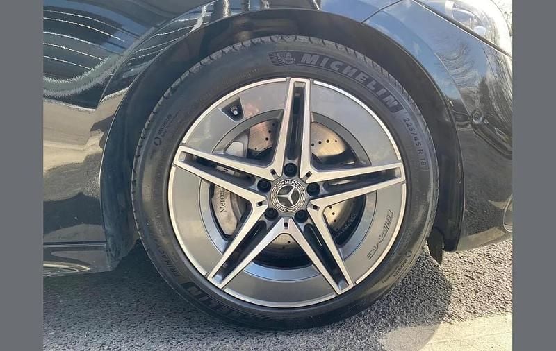 Used Mercedes C200 AMG line 200 HP (147 kW) 2025 Black Estate