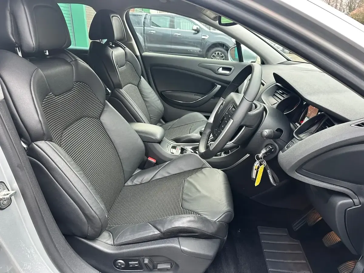 Used Citroën C5 Exclusive 160 HP (117 kW) 2015 Silver Estate