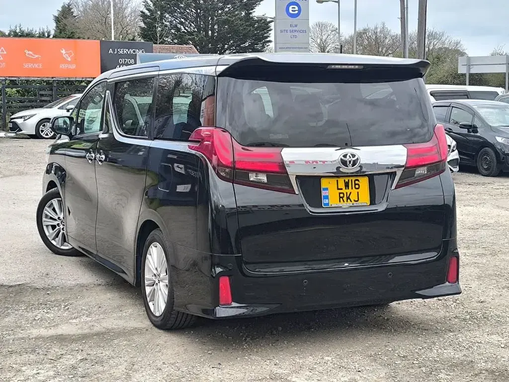 Used Toyota Alphard 182 HP (133 kW) 2025 MPV