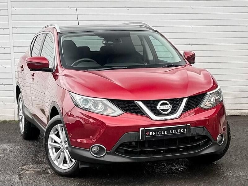 Red Used 2016 Nissan Qashqai S SUV | £9,990 (Good price) - Image 1/4