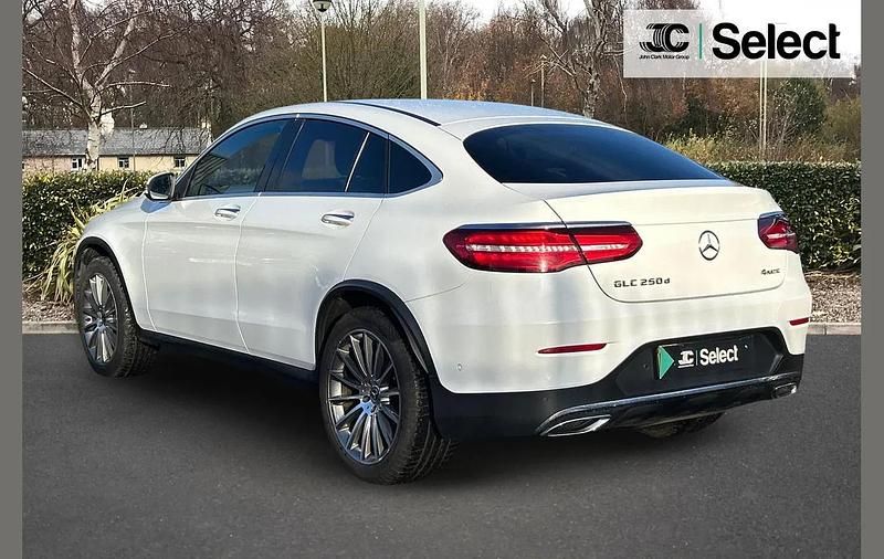 Used Mercedes GLC250 AMG line 200 HP (147 kW) 2018 White Coupe