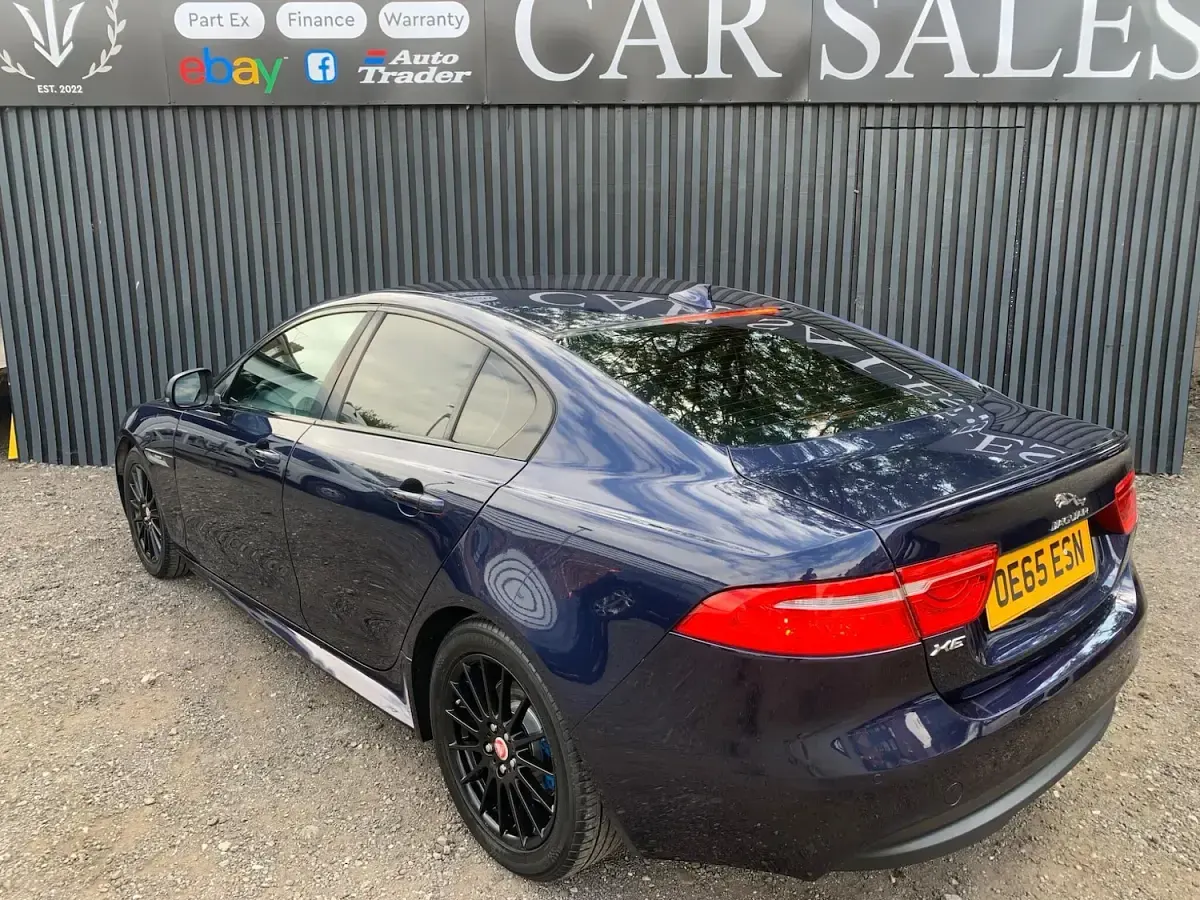Used Jaguar XE R-Sport 163 HP (119 kW) 2015 Blue Sedan