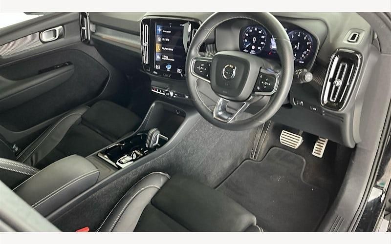 Used Volvo XC40 R-Design 197 HP (144 kW) 2021 SUV