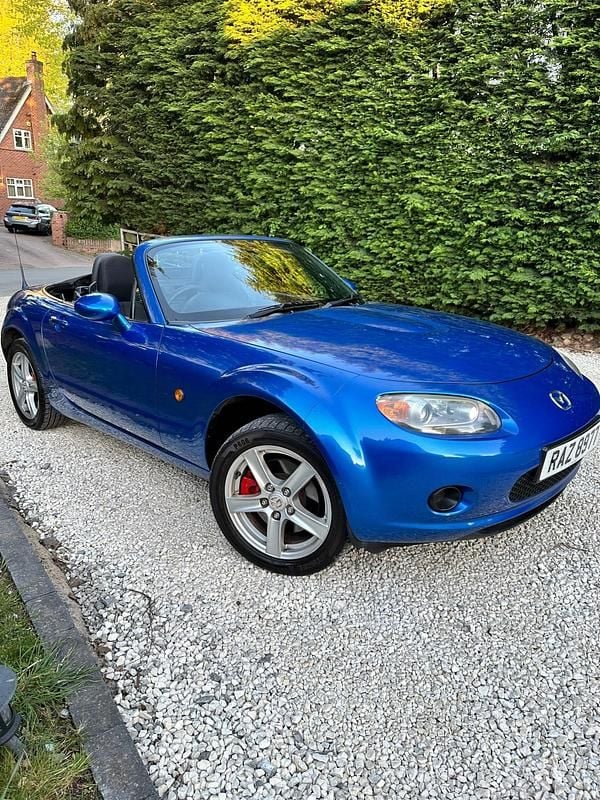 Begagnad Mazda MX5 126 HK (92 kW) 2006 Blå Cab