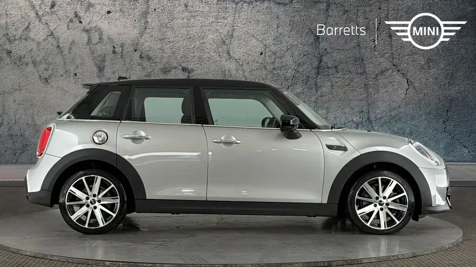 Used Mini Cooper S Classic 176 HP (129 kW) 2023 Silver Hatchback