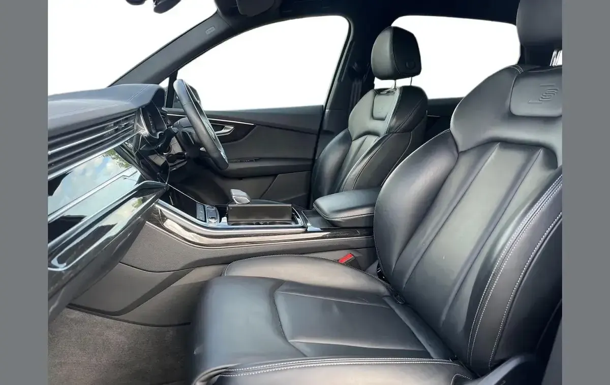 Used Audi Q7 Black Edition 281 HP (206 kW) 2022 Grey SUV