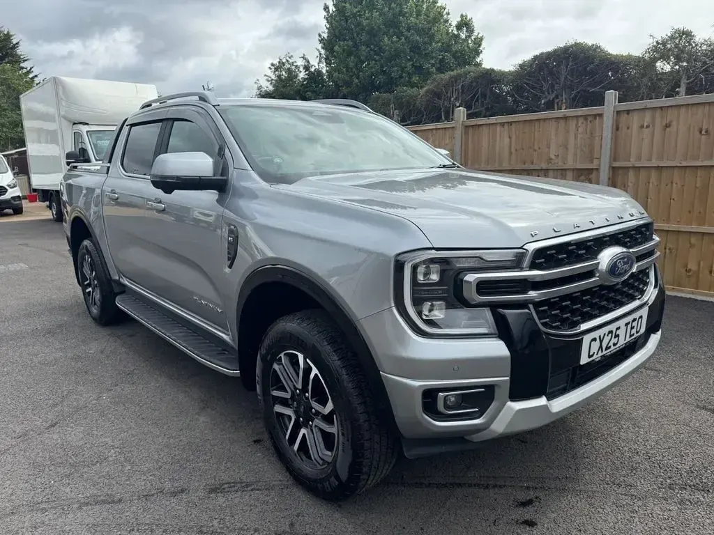 Used Ford Ranger Platinum 2025 Silver Pickup