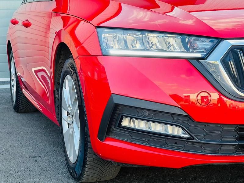 Begagnad Skoda Octavia SE Technology 150 HK (110 kW) 2021 Röd Kombi