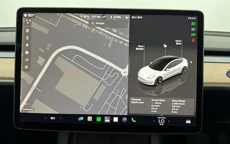 Used Tesla Model 3 Standard Range 222 kW (302 HP) 2023 White Sedan