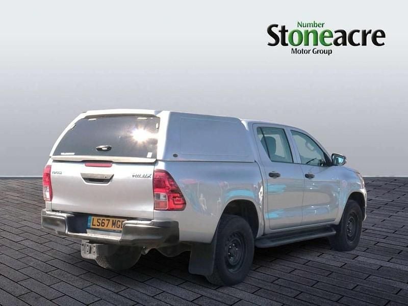 Usado Toyota HiLux Active 150 HP (110 kW) 2017 Prateado Pickup