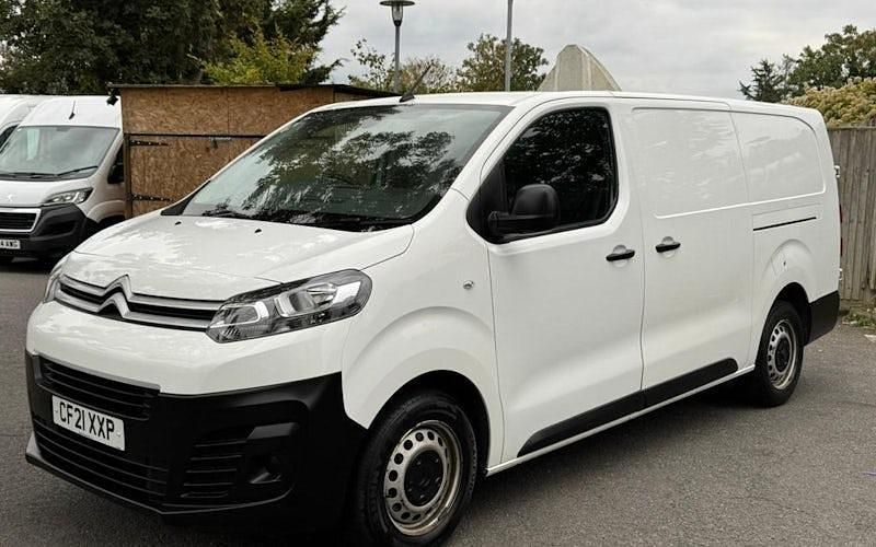 Used Citroën Dispatch 101 HP (74 kW) 2020 White MPV
