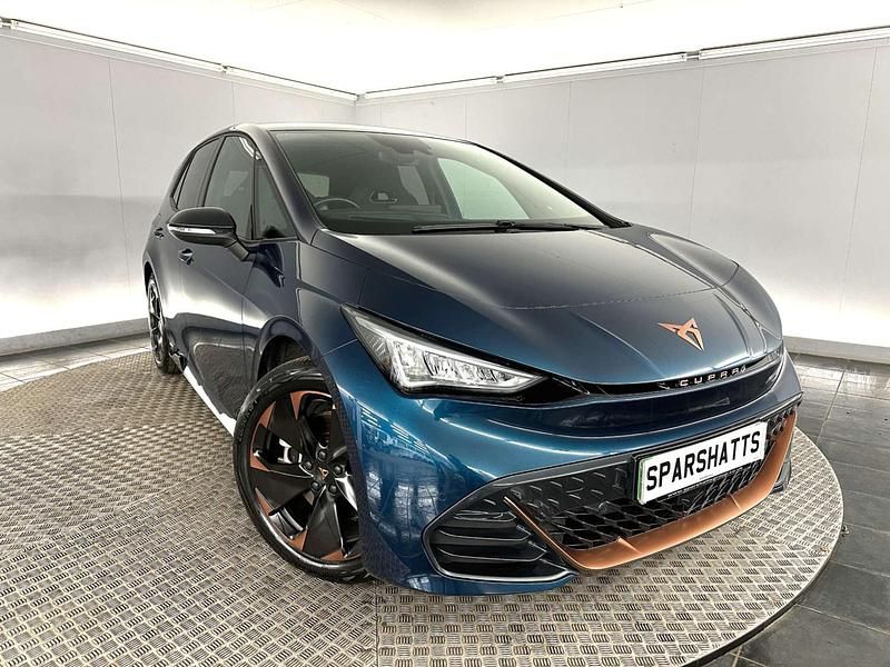 Begagnad Cupra Born e-Boost 169 kW (230 HK) 2023 Blå Halvkombi