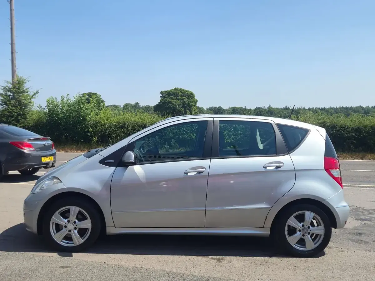 Used Mercedes A180 Avantgarde 2012 Silver Hatchback