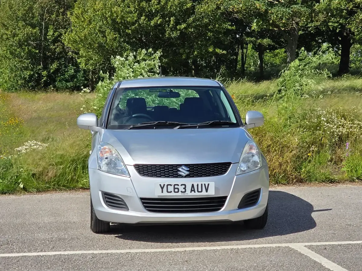 Used Suzuki Swift 94 HP (69 kW) 2013 Silver Hatchback