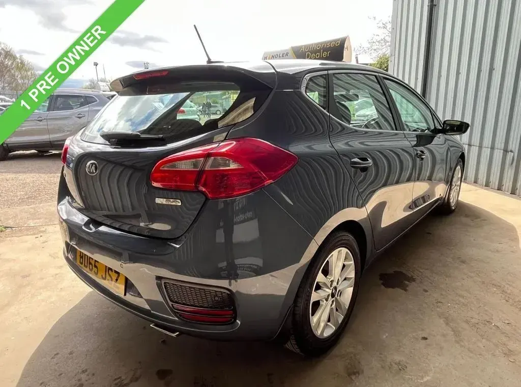 Used Kia Ceed 134 HP (98 kW) 2015 Blue Hatchback