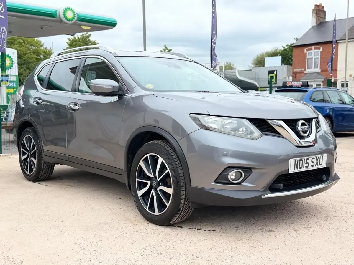 Usado Nissan X-Trail N-TEC 130 CV (95 kW) 2015 Gris SUV