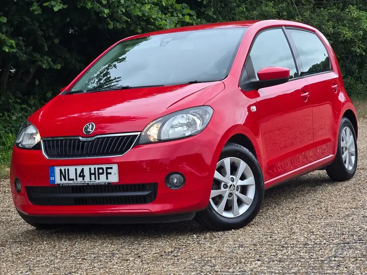 Used Skoda Citigo Elegance 75 HP (55 kW) 2014 Red Hatchback