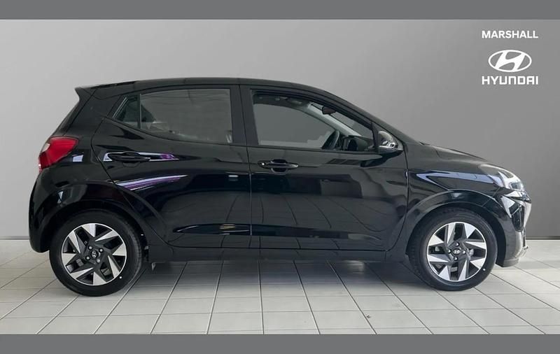 New Hyundai i10 Advanced 77 HP (56 kW) 2026 Black Hatchback