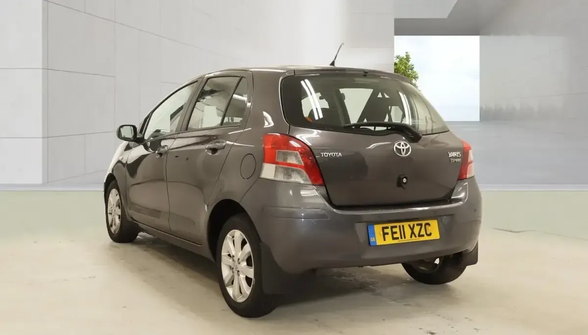 Gebraucht Toyota Yaris 2011 Grau Kleinwagen
