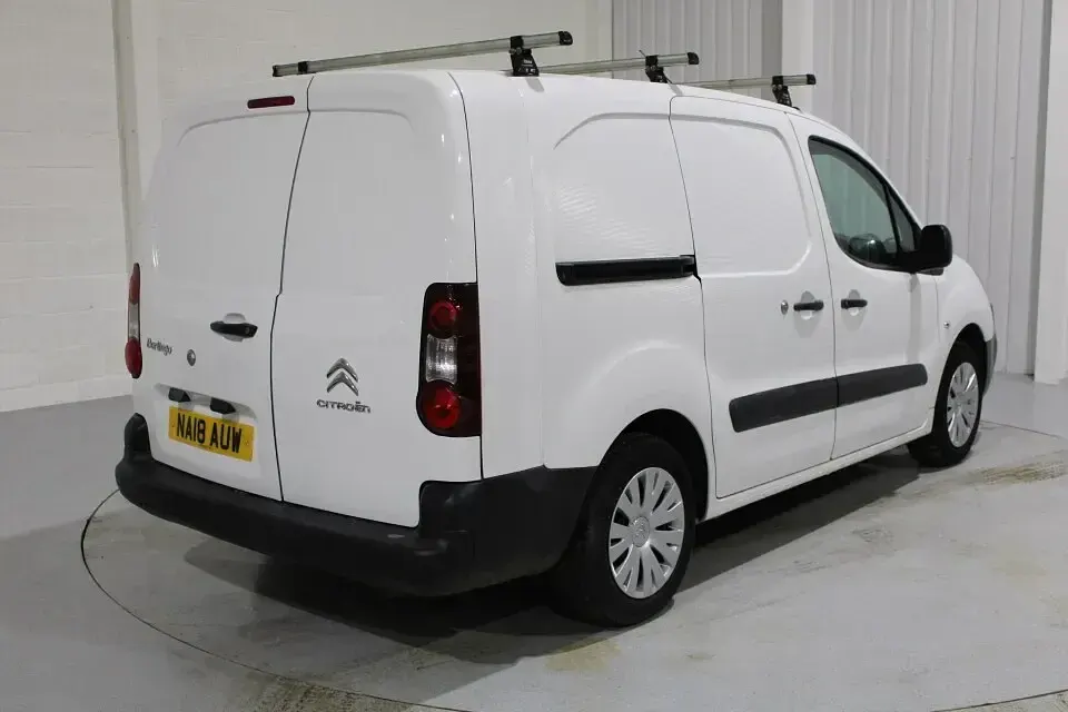 Second-hand Citroën Berlingo 100 CP (73 kW) 2018 Alb Monovolum