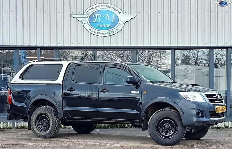 Used Toyota HiLux 144 HP (105 kW) 2012 Black Pickup