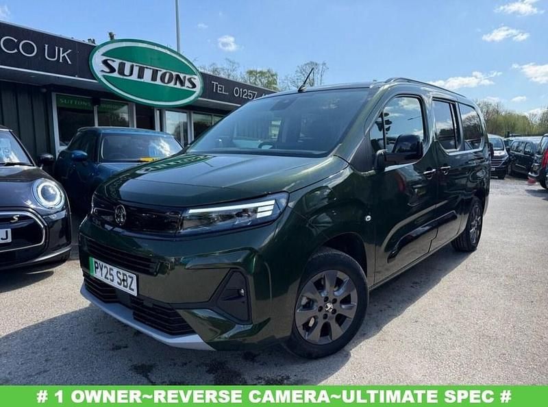 Second-hand Vauxhall Combo Ultimate 100 kW (136 CP) 2025 Verde Monovolum